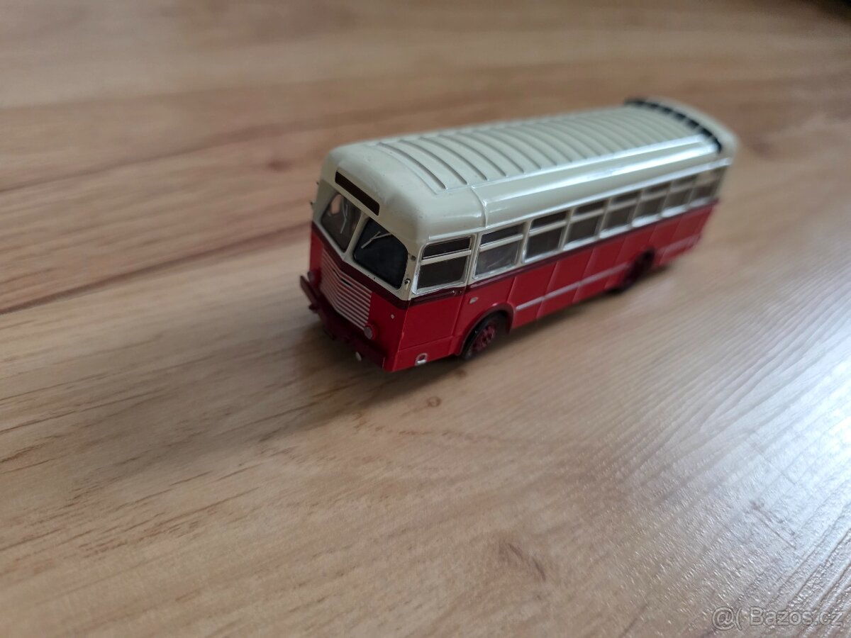 Predám modely autobusov deagostini s časopismi. - 13