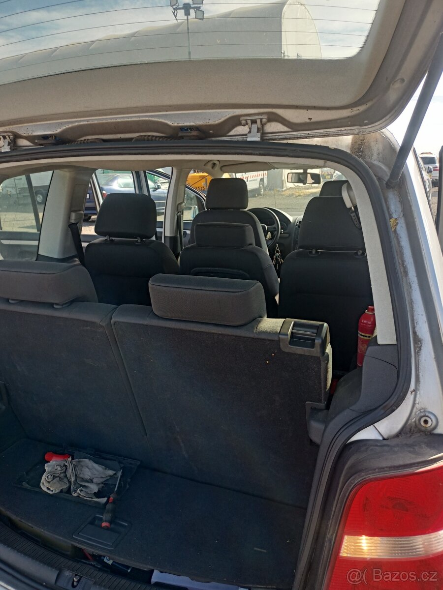 VW touran 1,9 tdi 77kw - 13