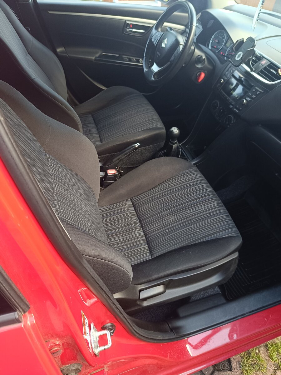 SUZUKI SWIFT 4X4, r.v. 2016 - 13