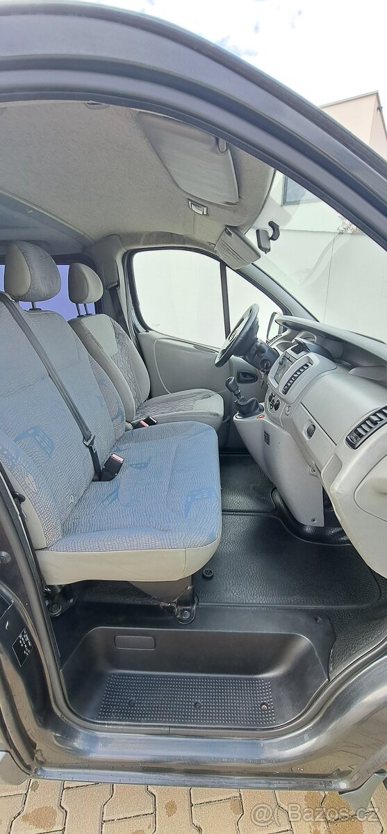 Opel Vivaro pro přepravu ZTP - 13