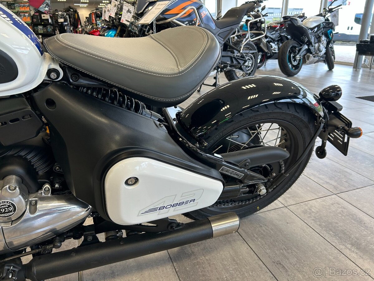 Jawa CL 350 Bobber 2025 - 13