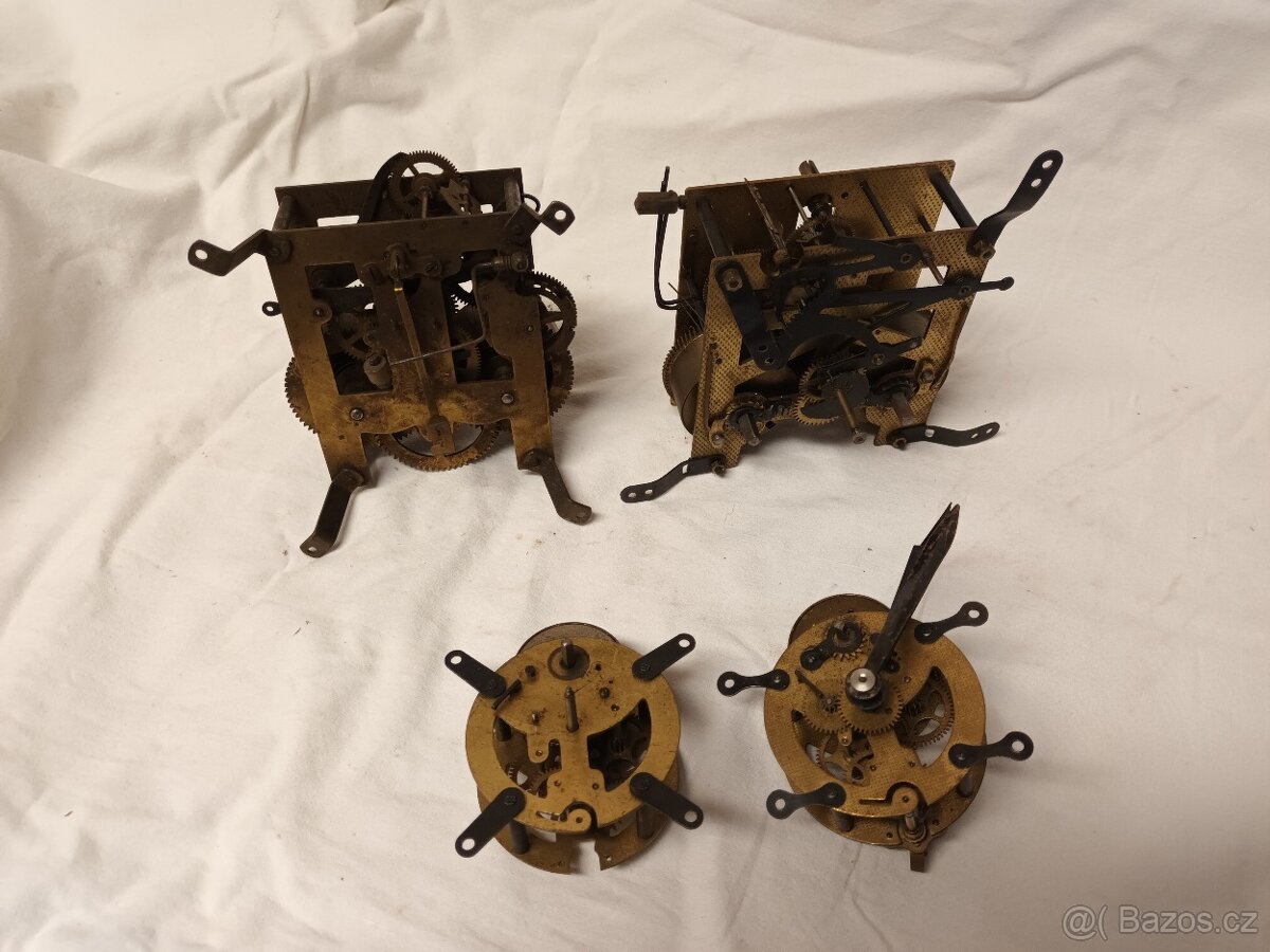 22 ks strojků do hodin - 13