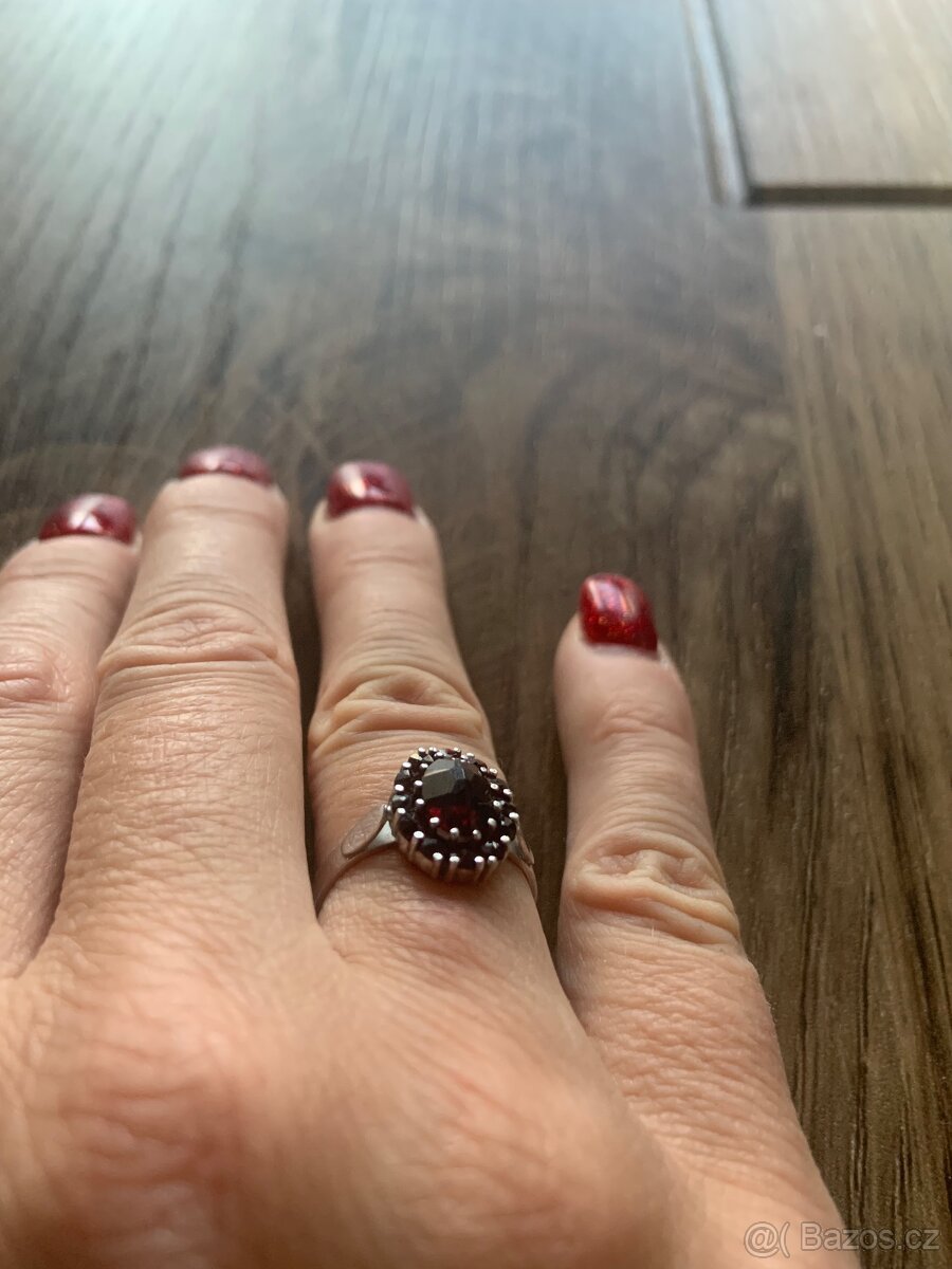 NOVÝ prsten s českým granátem - 13
