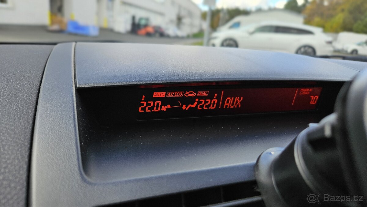 Mazda 6 2.0 diesel, 2009 rok - 13