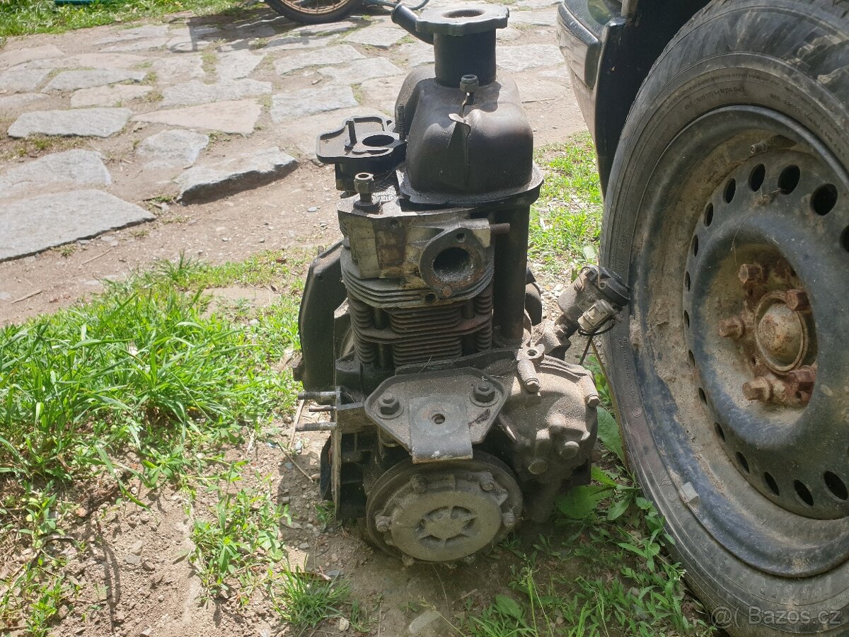 Fiat 126 p Maluch - motor a díly - 13