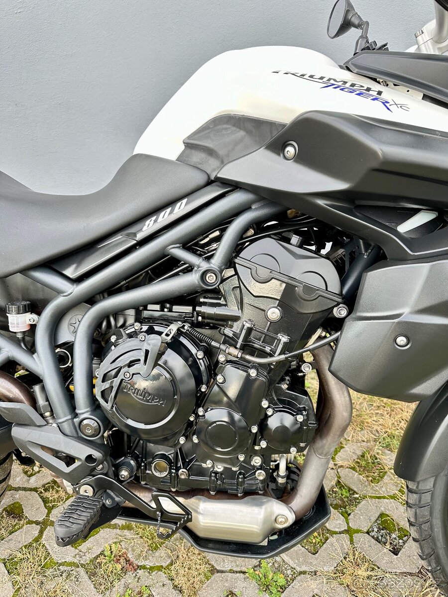 Triumph tiger 800 xc - 13