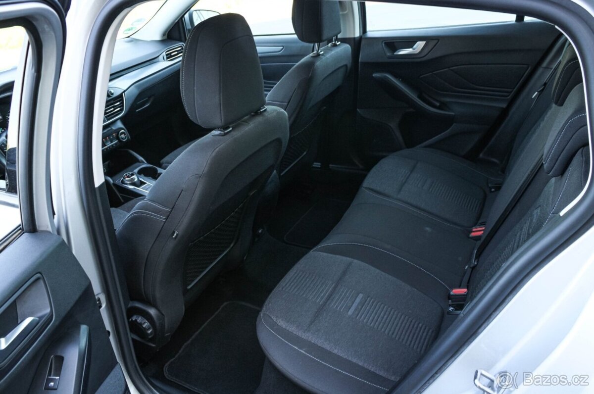 Ford Focus Kombi 2.0 TDCi EcoBlue Active A/T - 13