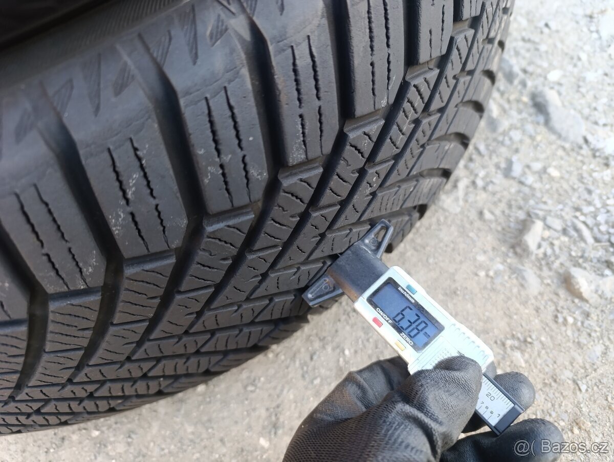 235/55 R20 102V Zimni pneu - 13