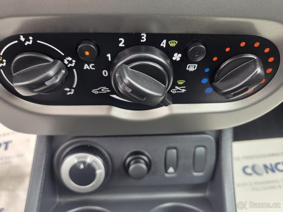 Dacia Duster 4WD 1.6i 77kw jen 67.244km 4x4 tažné zařízení - 13