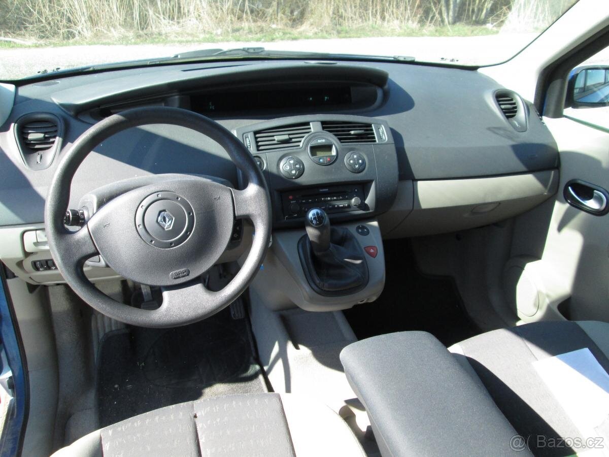 Renault Megane Scenic II 1.6i - 13