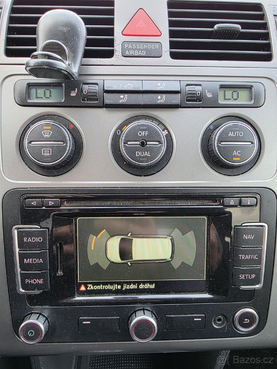 Volkswagen Touran TOP výbava - 13