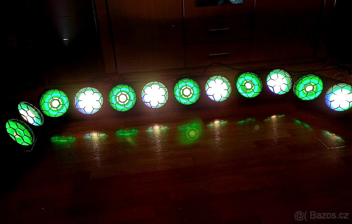 Novinka -Blinder 260 Wat RGBW - 13