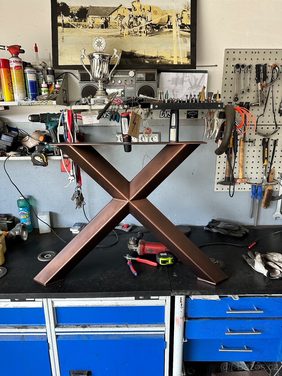 Kovové podnože - 13