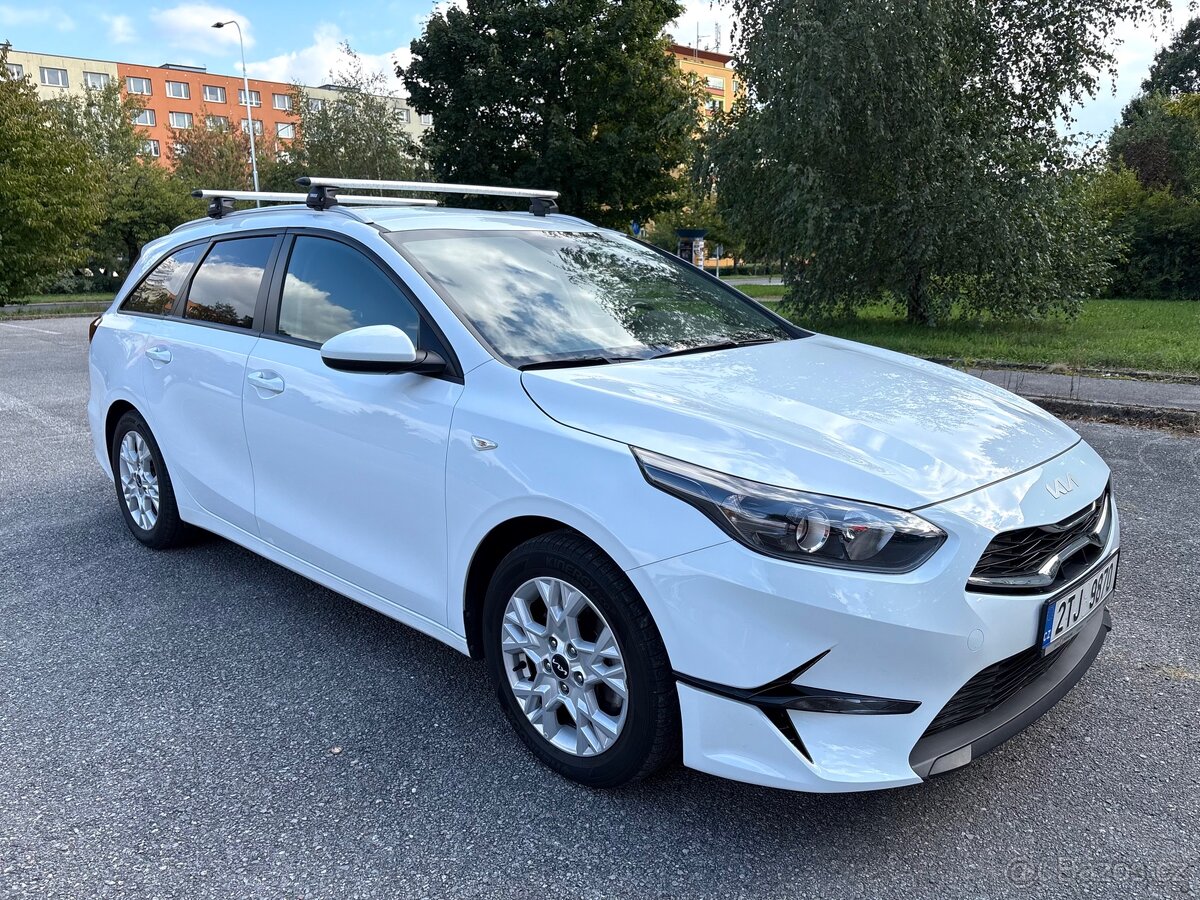 KIA Ceed SW 1,5 T-GDI 118kW ZÁRUKA r.2023 - 13