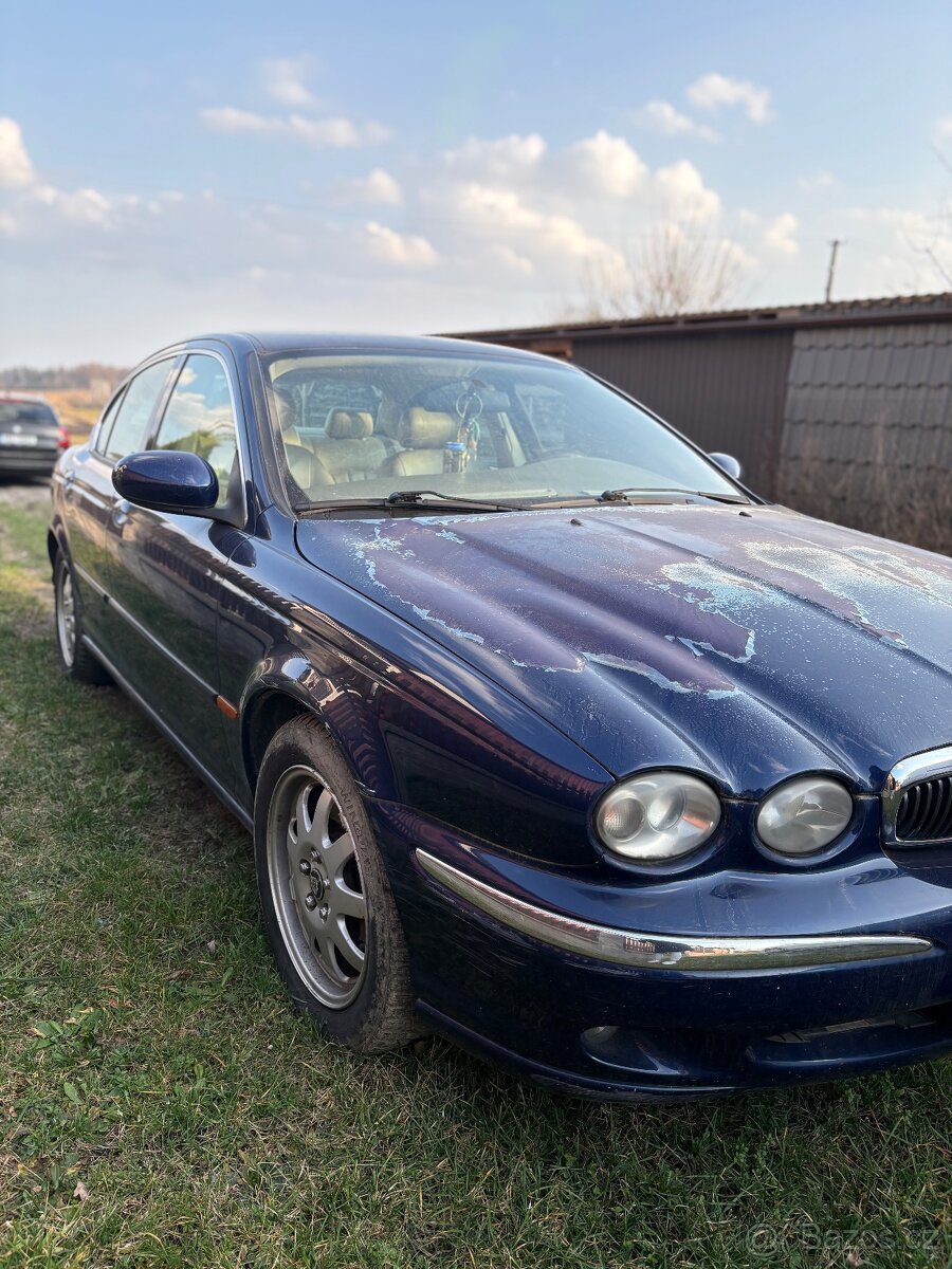 Jaguar x-type 2.5 V6 4x4 manuál - 13