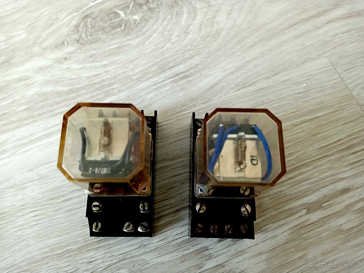 Elektroinstalační materiál - 13