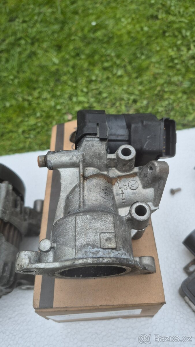 Ford s-max 2006-2015 rozklikni je toho více - 13