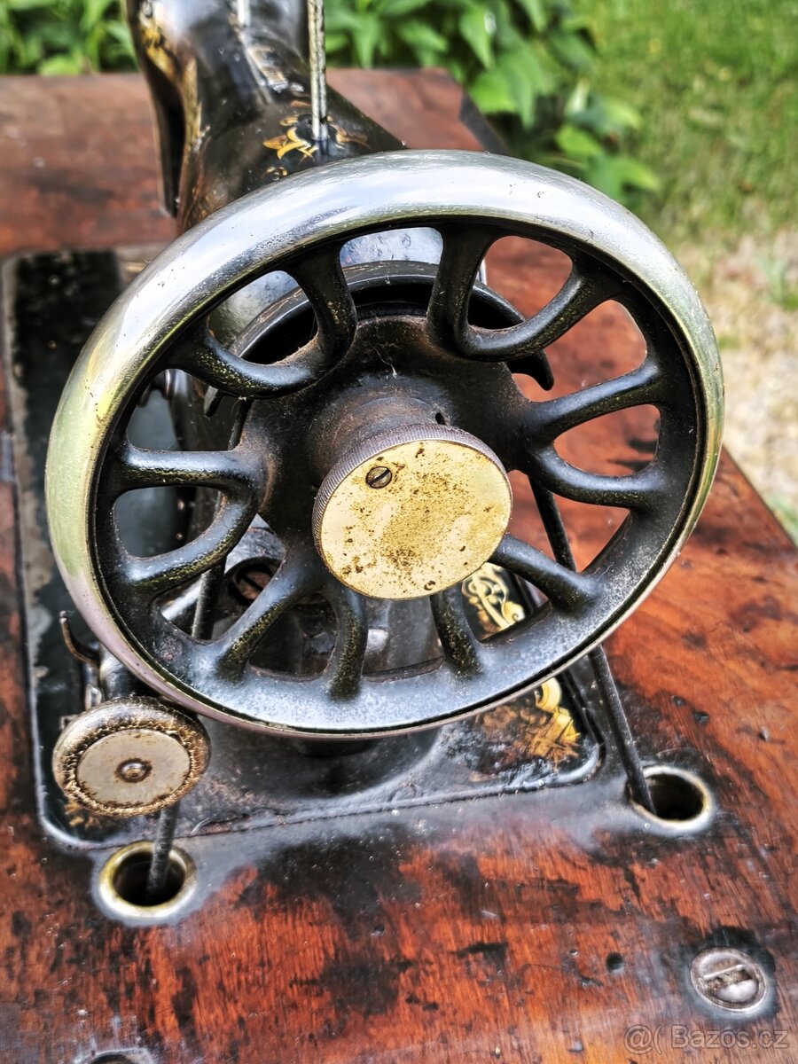Šicí stroj SINGER - 500,-Kč - 13