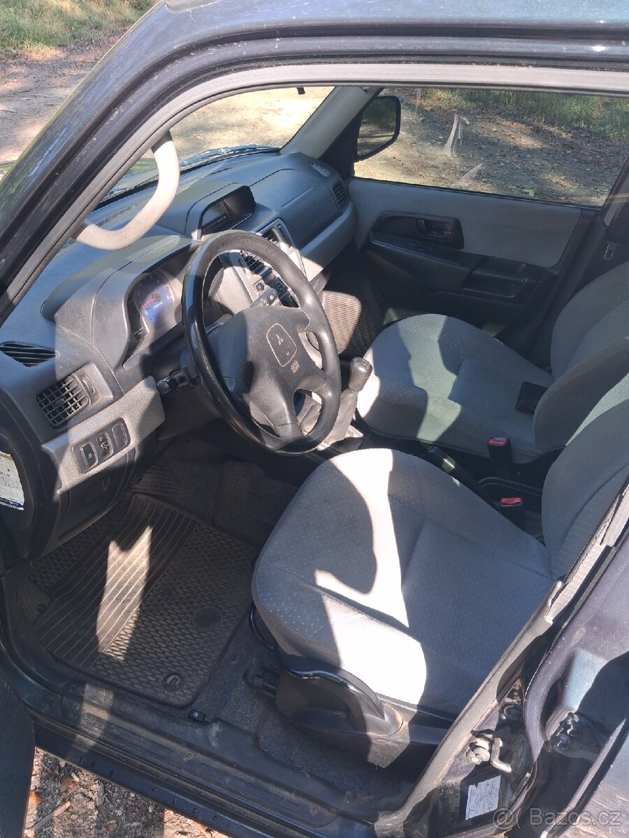 Mitsubishi Pajero Pinin - 13