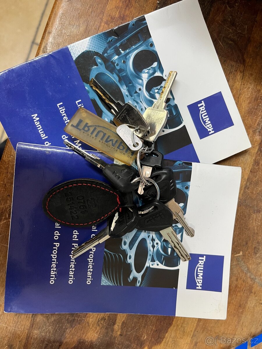 Triumph Tiger 800 XC - 13