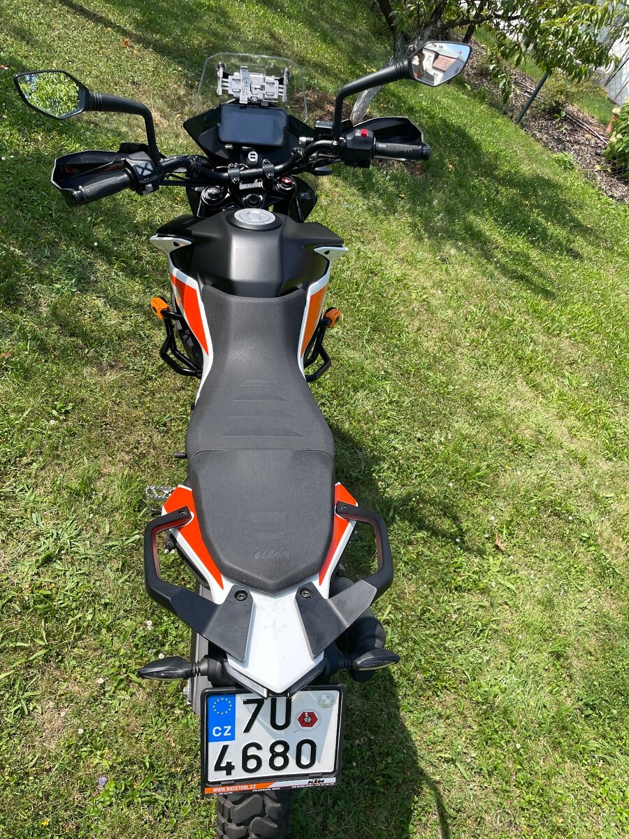 KTM 390 adventure, rok 2021 - 13