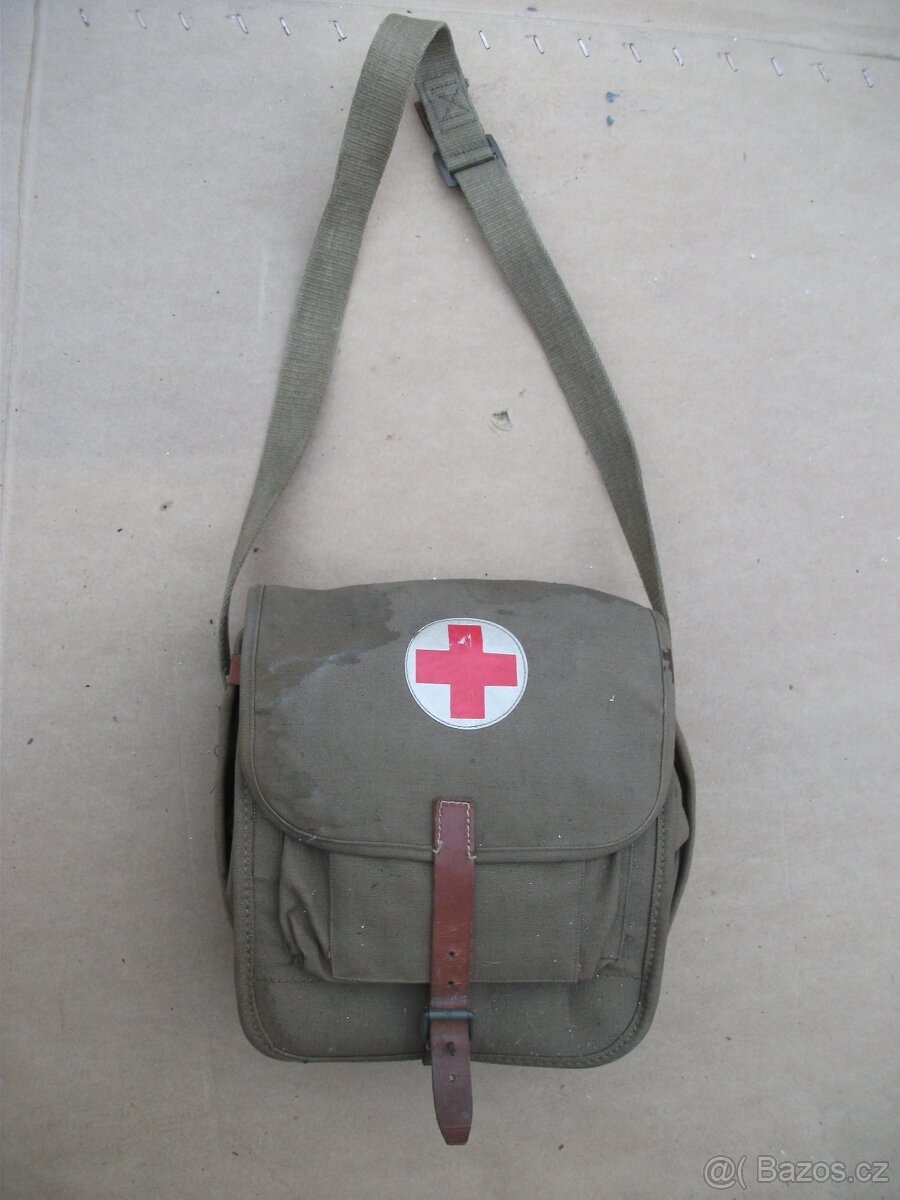 muniční bedny + ešus + pláštěnka + lékárna - 13