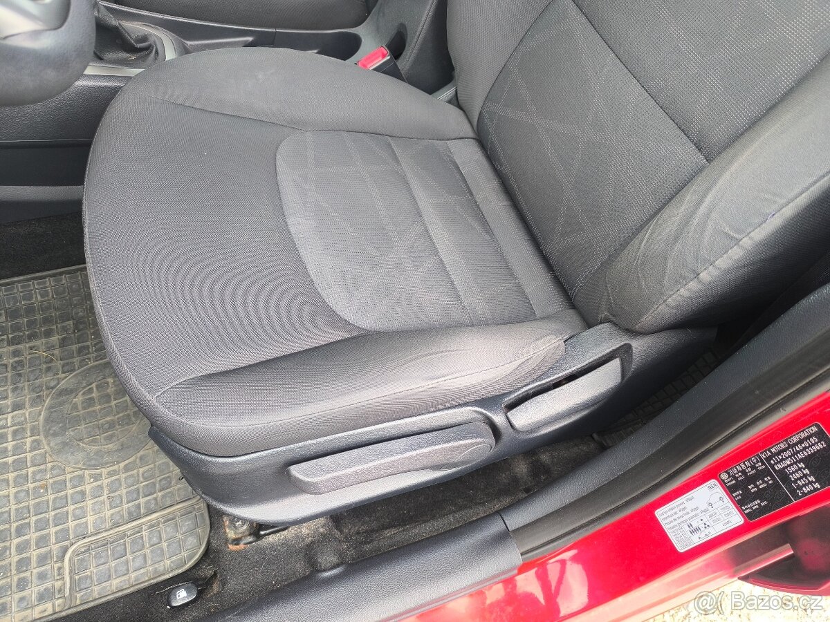 Kia Rio, KRÁSNÁ,75T.KM,1MAJ48LET,VÝBAVA - 13