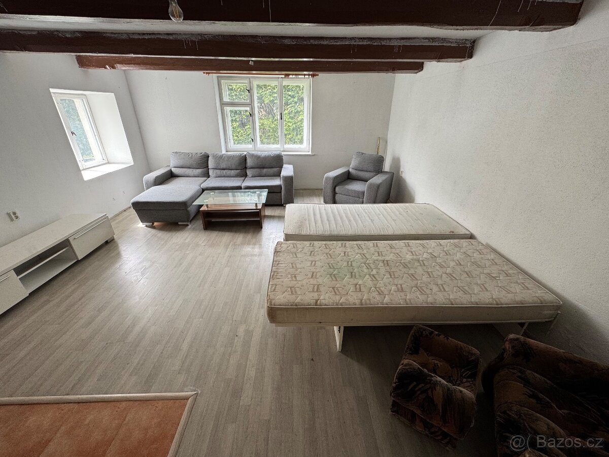 Chalupa Libina, pozemek 1000m2, studna - 13
