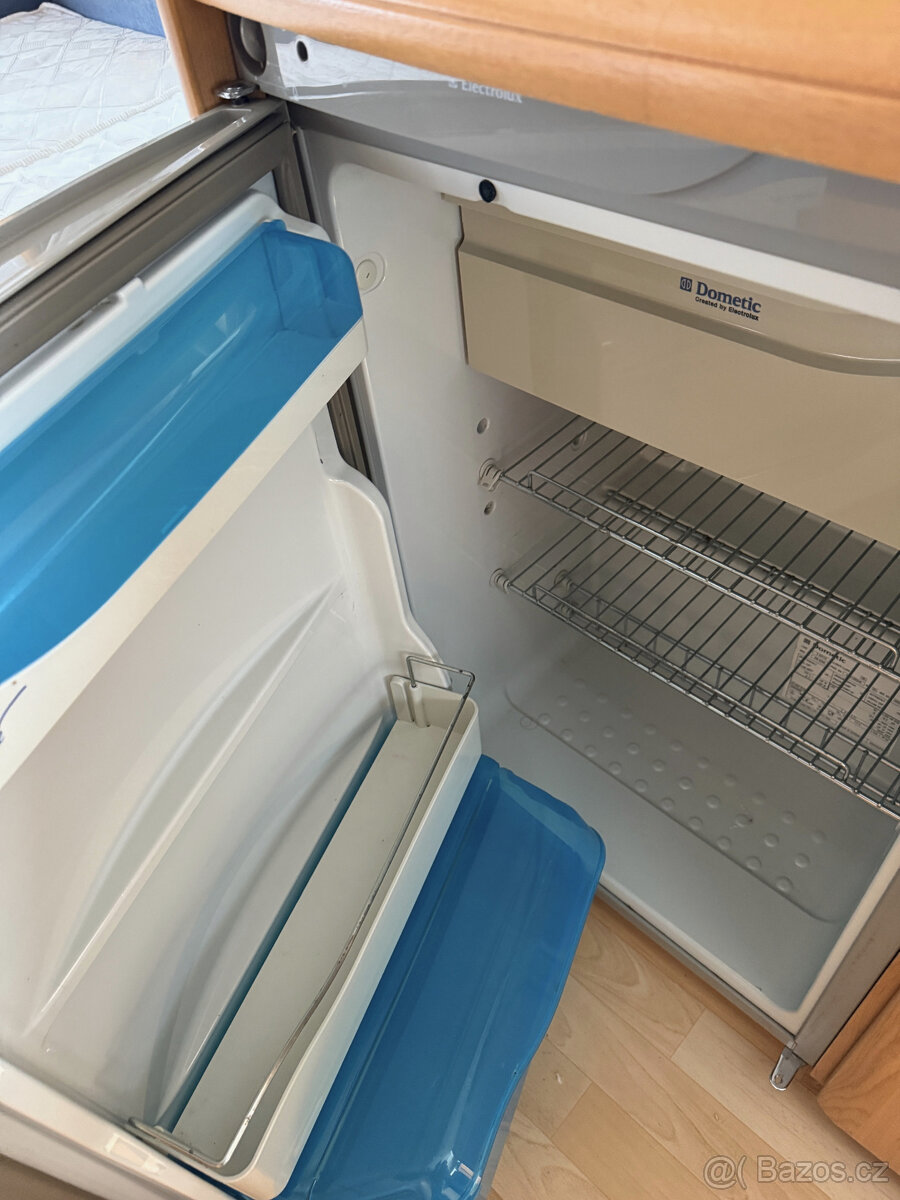 Hobby 450 UF Excellent , PŘEDSTAN, SOLAR, NOSIČ KOL - 13