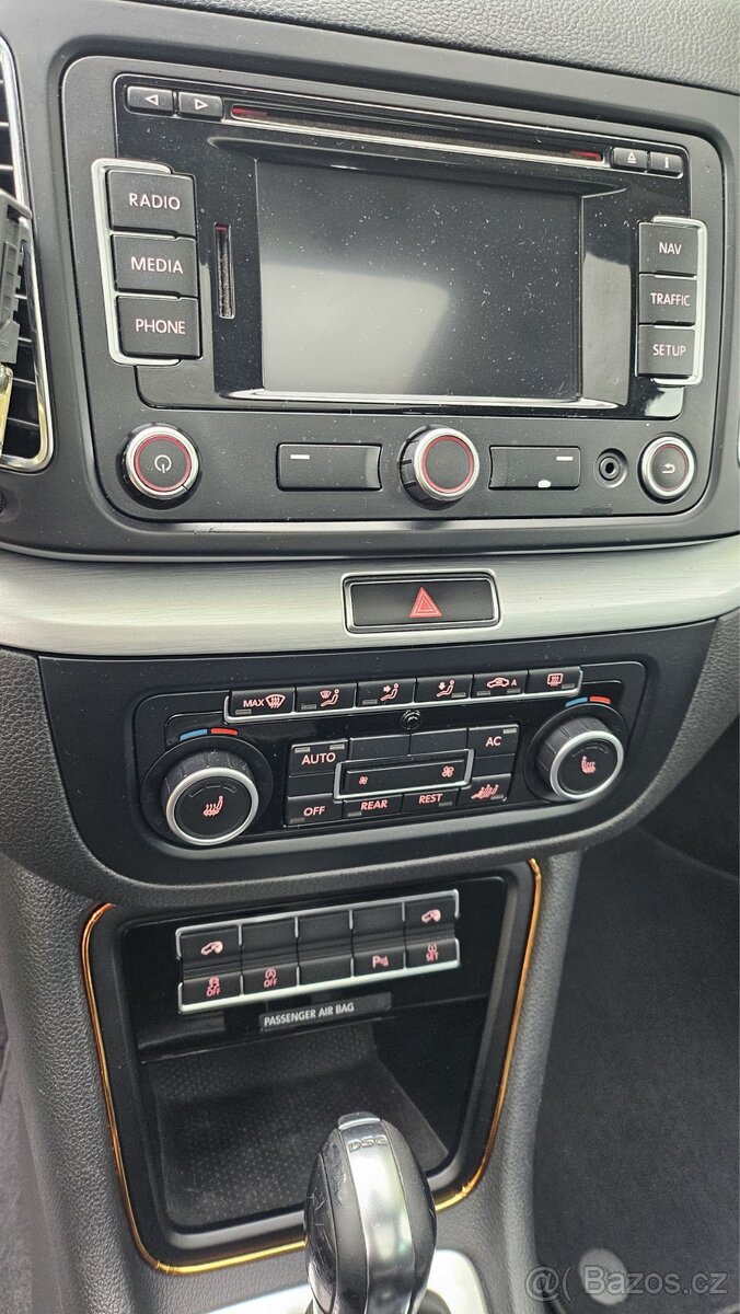 VW SHARAN 2.0 DIESEL DSG 7míst - 13