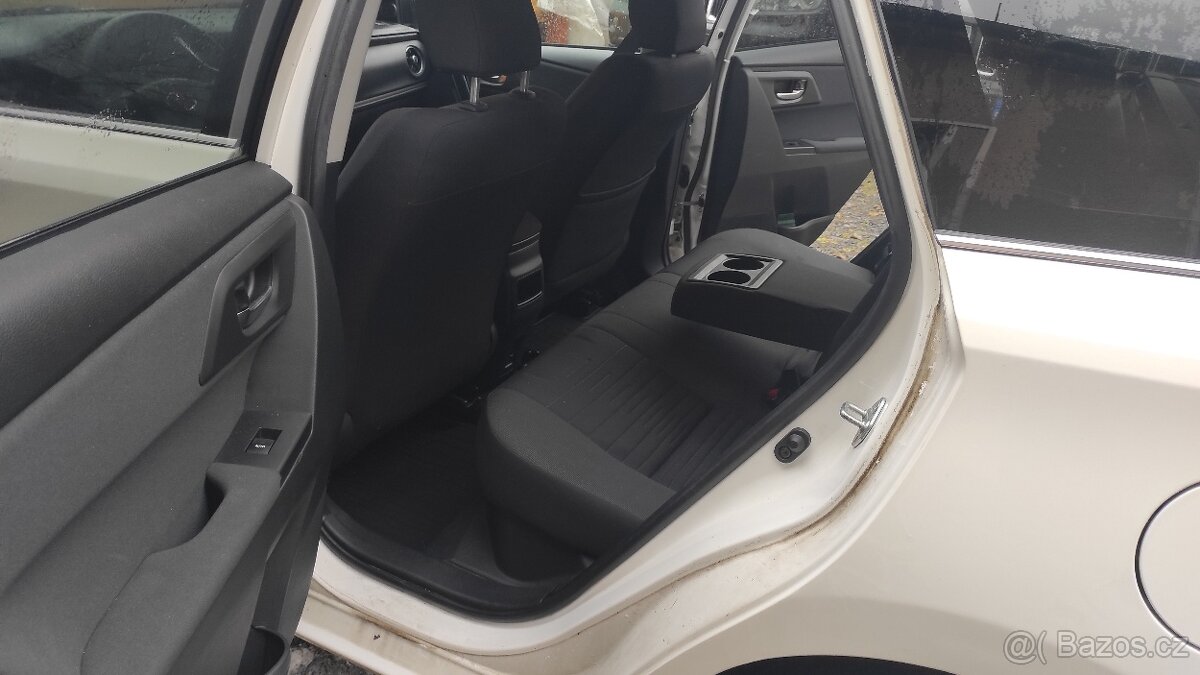 Toyota Auris 1.8i Hybrid, Combi. - 13