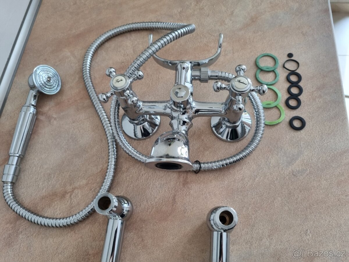 Prodám luxusní prostorovou koupelnovou vanu CHARLESTON - 13