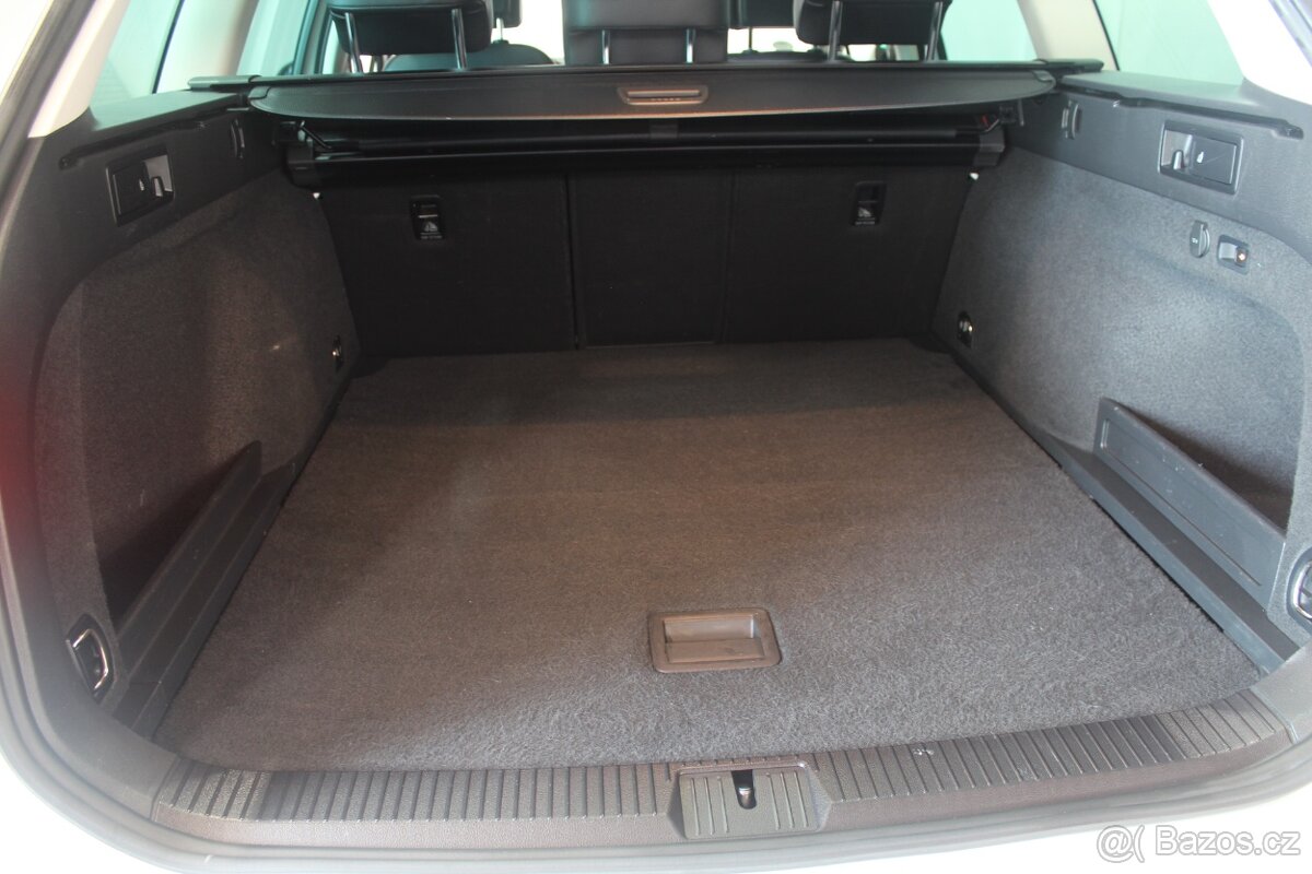 VW Passat B8 2.0TDI DSG 4x4 HIGHLINE NAVI 2019 DISPLAY - 13