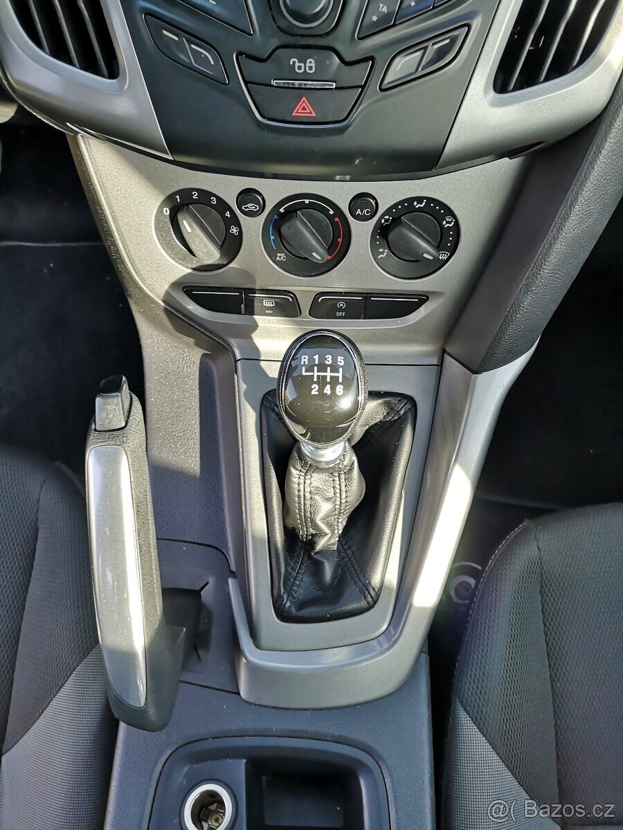 FORD FOCUS COMBI TDCi SERVIS NOVÉ VSTŘIKY SERVIS - 13