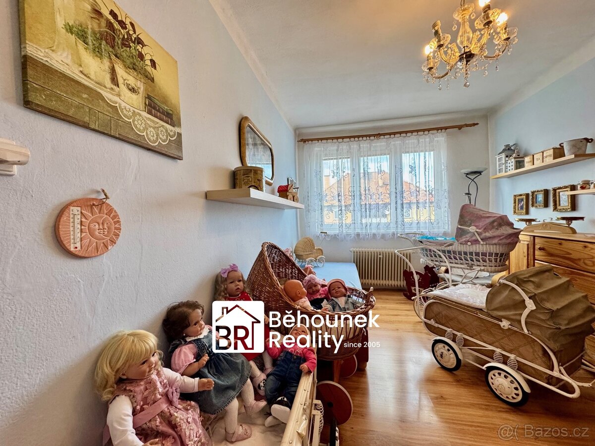 3+kk 90 m², 2 x lodžie, garáž, zahrada, možné využít jako 2 - 13