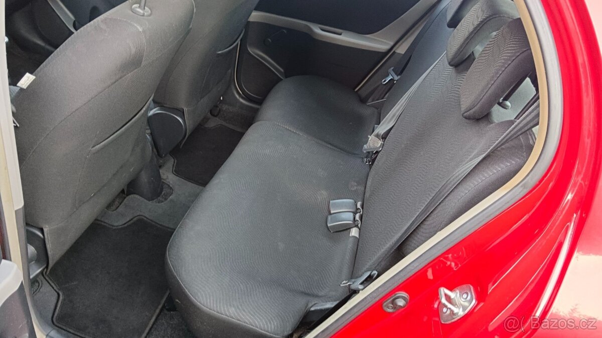 Daihatsu Charade 1.3I 73 KW - 13