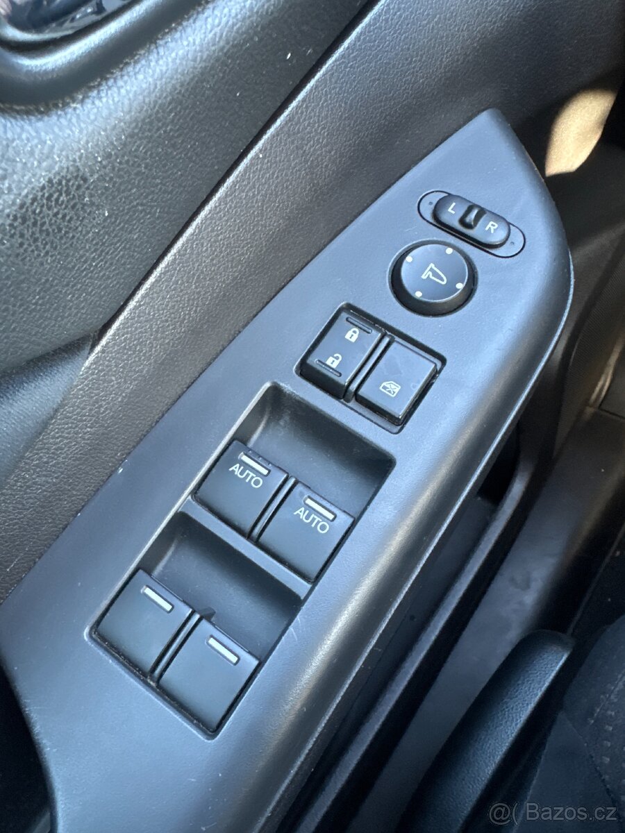 Honda CR-V 2.0i 16V 1. MAJITEL V CZ - 13