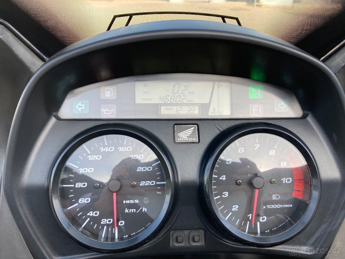 Honda Varadero 1000 stříkačka - 13