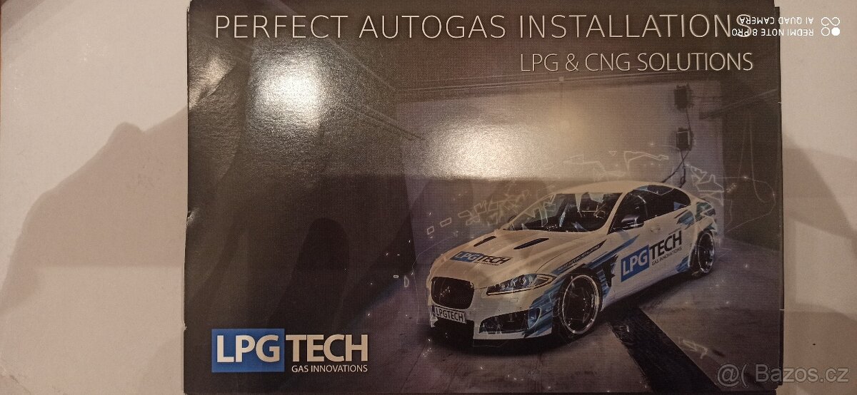 Toyota Prius Plus V 2017 hybrid +LPG - 13