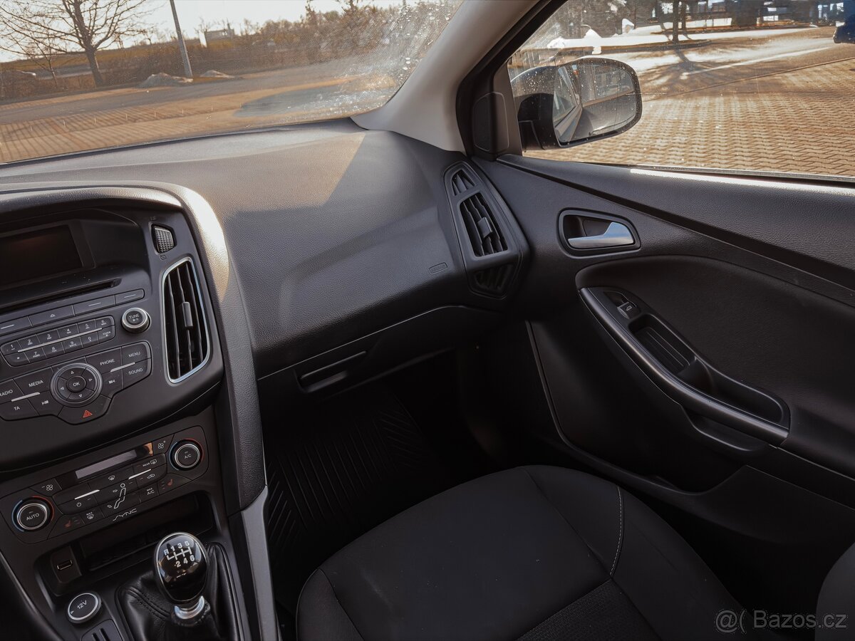 Ford Focus - 13
