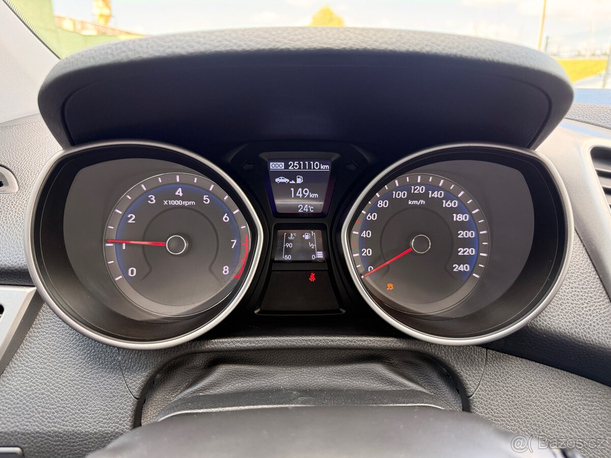 Hyundai i30. 2012, po stk - 13