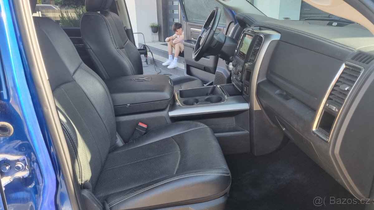 Dodge Ram Sport 5.7 Hemi 4X4 - 13