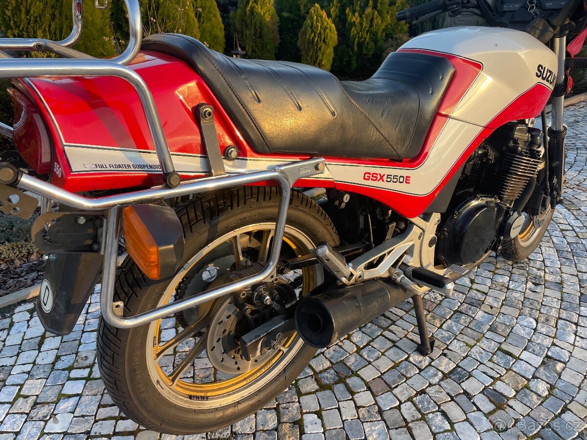 Suzuki GSX 550 E - typ GN 71 D - rok 1985 - 37 KW - 13