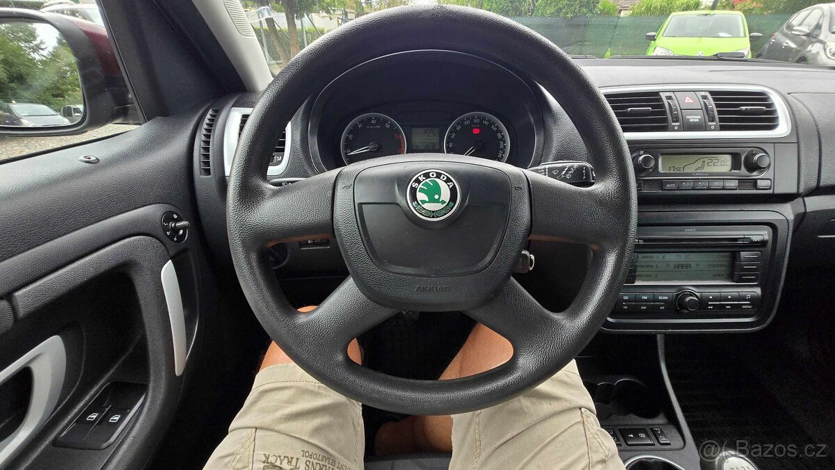 ŠKODA ROOMSTER STYLE PLUS EDITION 1.4 16V - 13