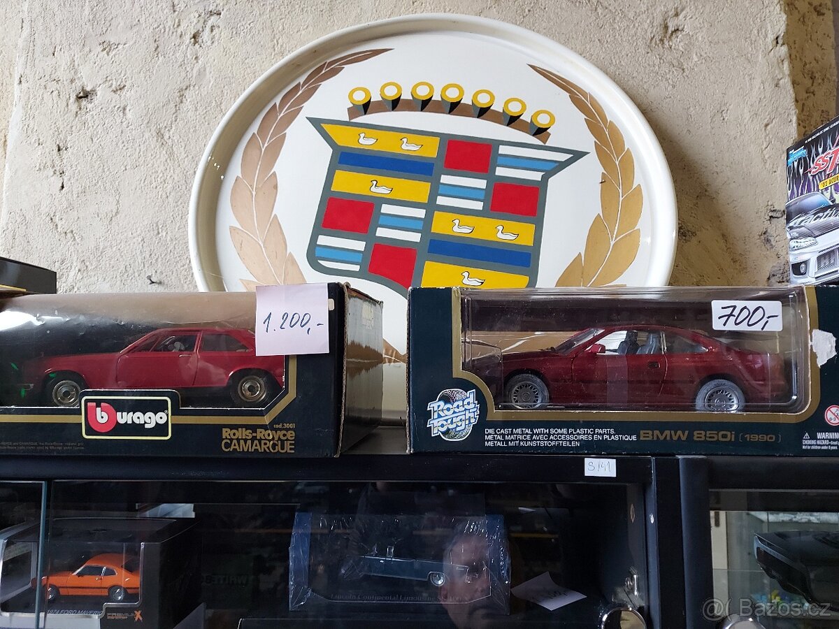 Modely automobilů 1:18 - 13