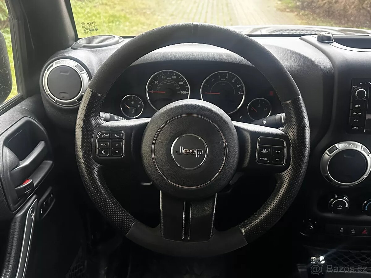Jeep Wrangler Sahara 3.6 V6 Unlimited 4x4 Kůže Navi 2018 - 13