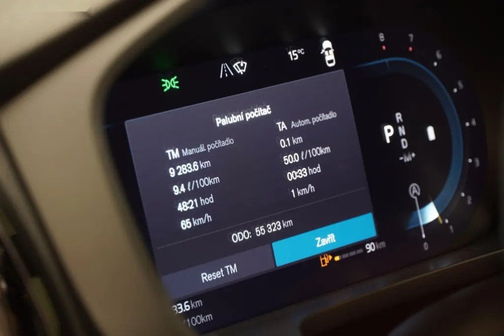 Volvo XC60, B5 AWD Plus Dark,ČR, DPH, - 13