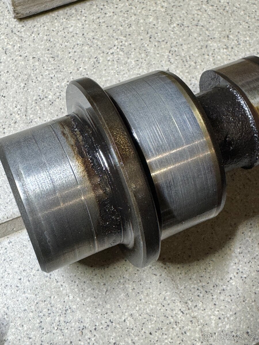 BMW E30 hlava 885 m20b25 - 13