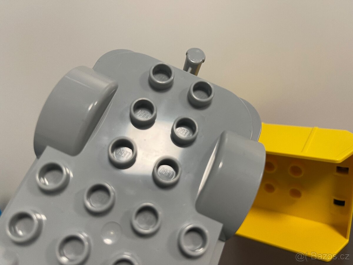 Lego Duplo modrý náklaďák - 13