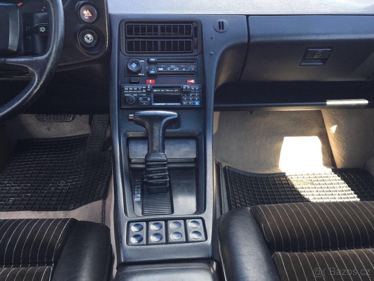 Porsche 928S r.v.1986 - 13